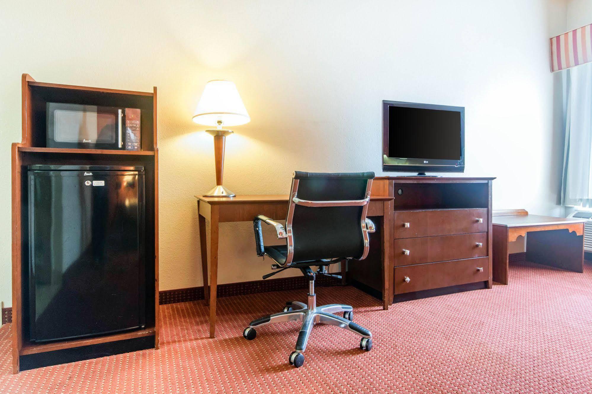Quality & Hotel 2*
